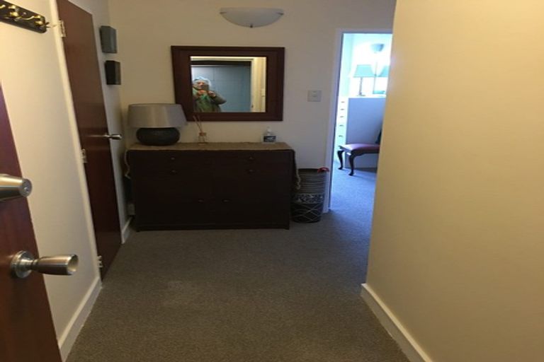 Photo of property in 70 Hobson Street, Thorndon, Wellington, 6011