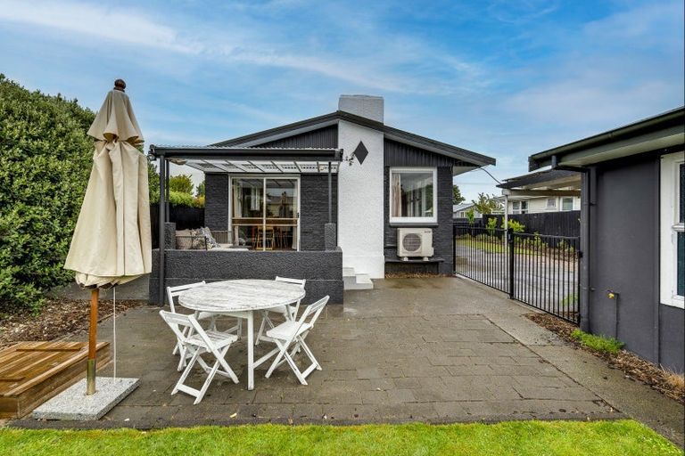 Photo of property in 21 Upham Street, Havelock North, 4130