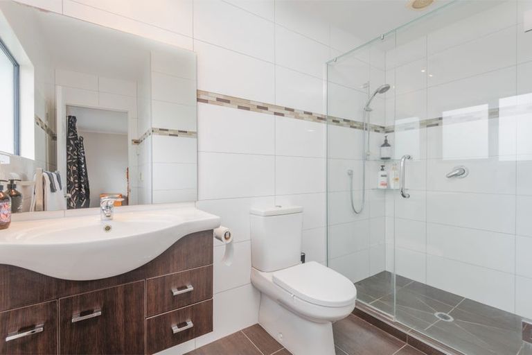 Photo of property in 77 Rhodes Drive, Kelvin Grove, Palmerston North, 4414