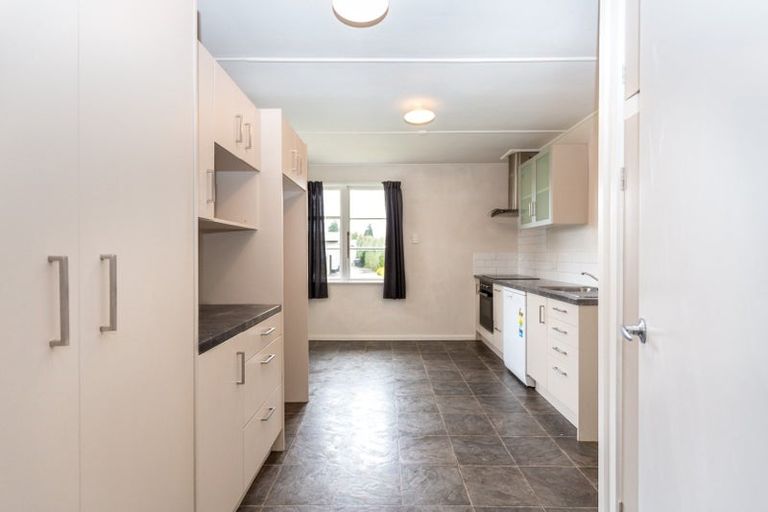 Photo of property in 23 Rowcliffe Crescent, Avonside, Christchurch, 8061