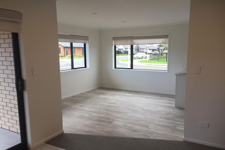 Photo of property in 16 Ruru Street, Cambridge, 3434