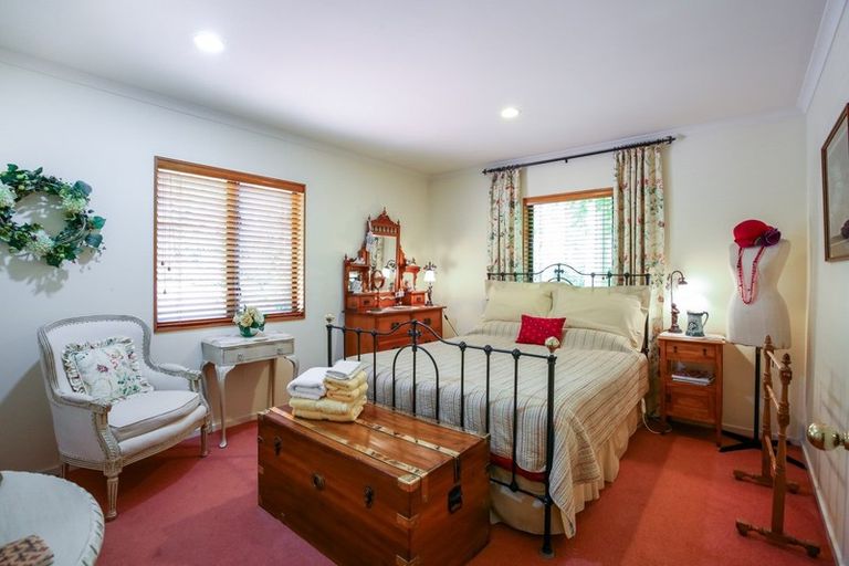 Photo of property in 131 Milton Road, Bluff Hill, Napier, 4110