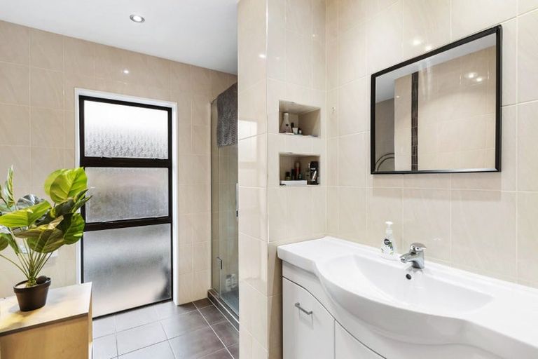 Photo of property in 15 Freelance Terrace, Pahurehure, Papakura, 2113