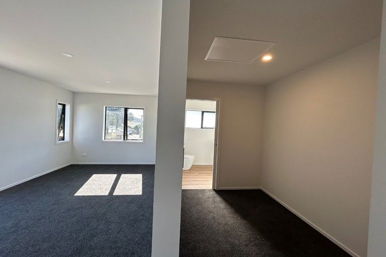 Photo of property in 6d Grays Road, Plimmerton, Porirua, 5026