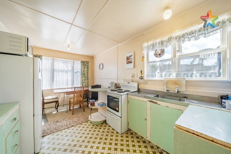 Photo of property in 20 Golf Road, Manor Park, Lower Hutt, 5019