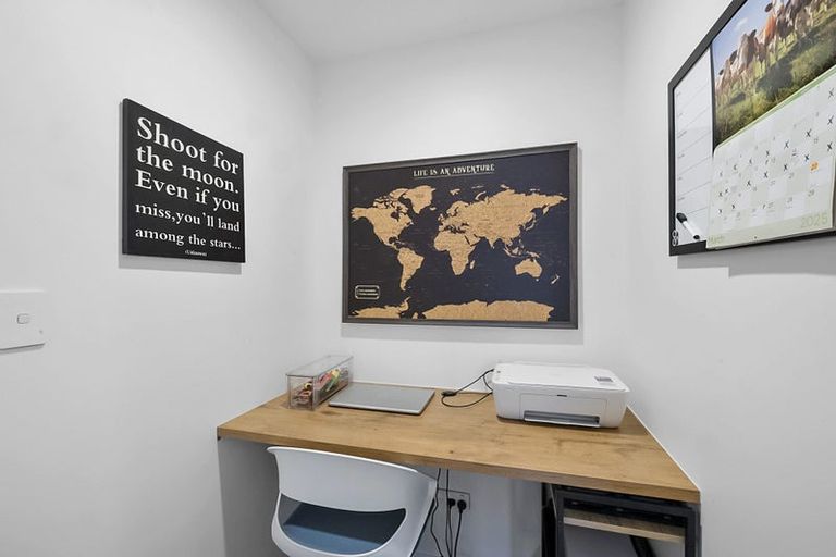 Photo of property in 1640 Mangorei Road, Mangorei, New Plymouth, 4371