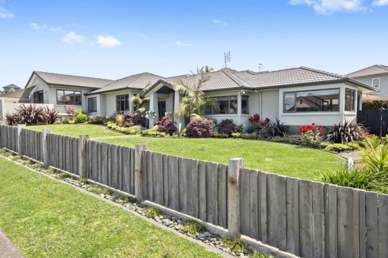 Photo of property in 34 Intrepid Crescent, Beachlands, Auckland, 2018