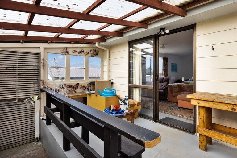 Photo of property in 17 Hobson Street, Normanby, Hawera, 4614