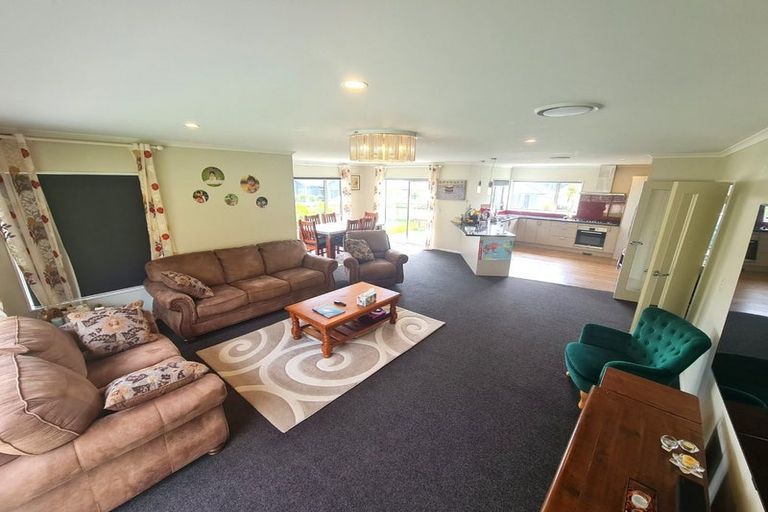 Photo of property in 55 Banks Boulevard, Whitby, Porirua, 5024