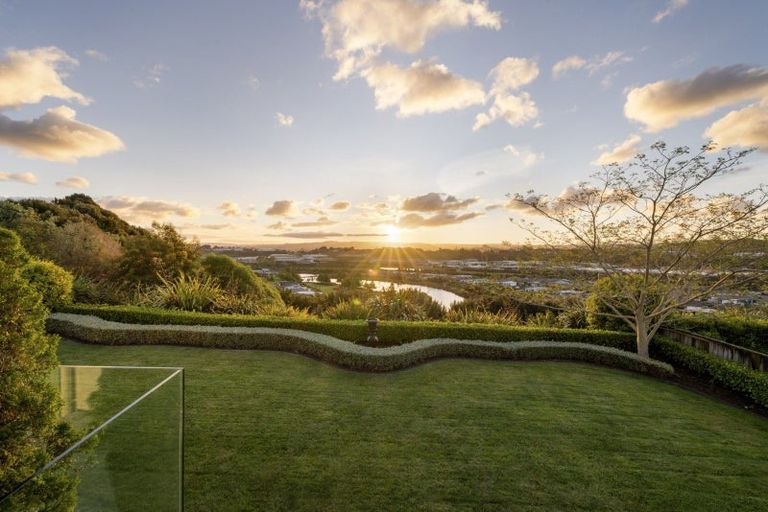 Photo of property in 60 Rexford Heights, Pyes Pa, Tauranga, 3112