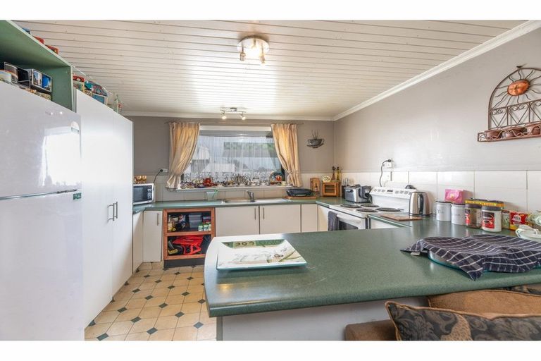 Photo of property in 60 Main North Road, Woodend, 7610