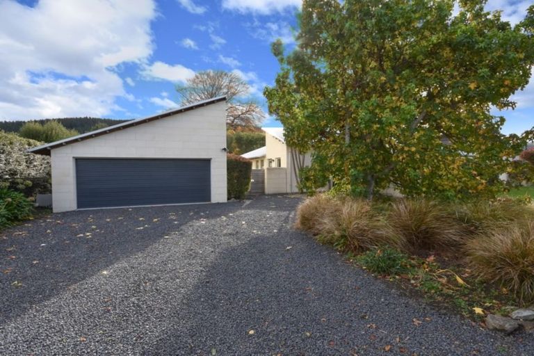 Photo of property in 48 Holyhead Street, Outram, 9019