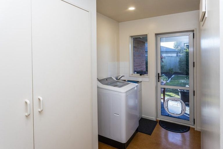 Photo of property in 10 Cordyline Place, Waimairi Beach, Christchurch, 8083