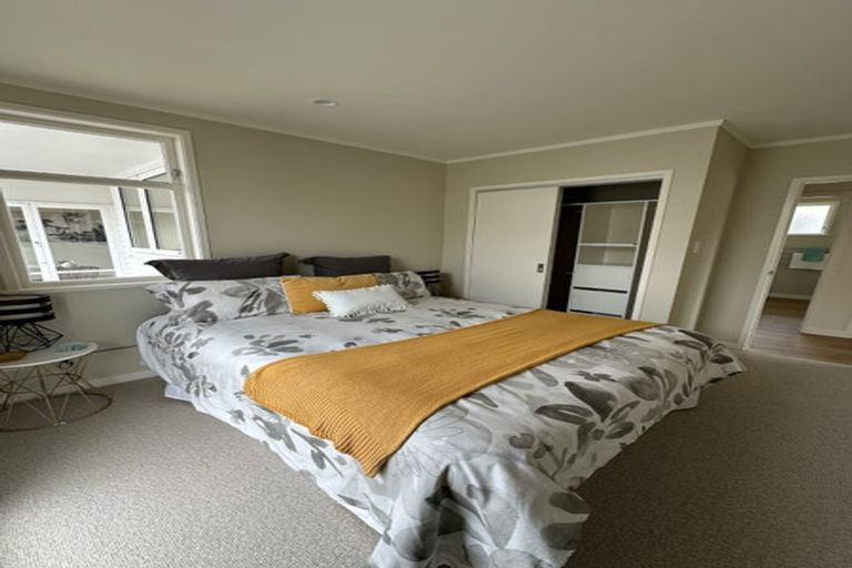 Photo of property in 28 Airdrie Road, Ranui, Auckland, 0612