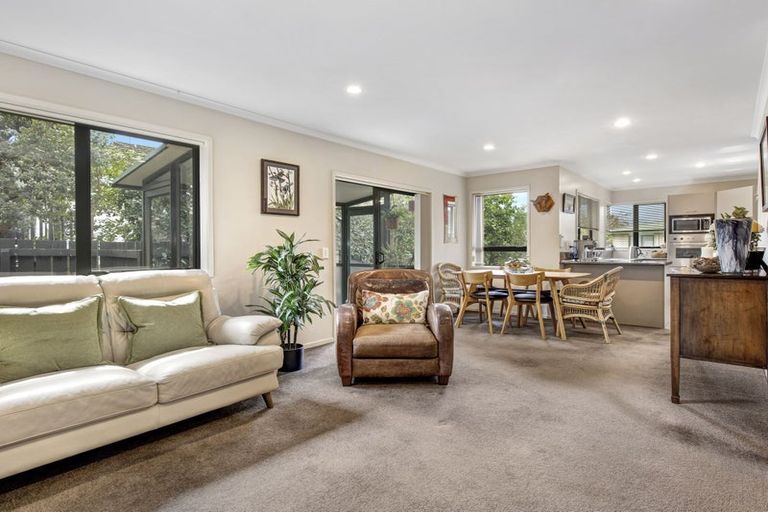 Photo of property in 1a Alexander Place, Otaki, 5512