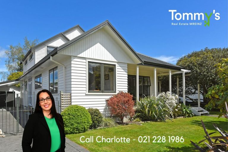 Photo of property in 15 Whirinaki Crescent, Heretaunga, Upper Hutt, 5018