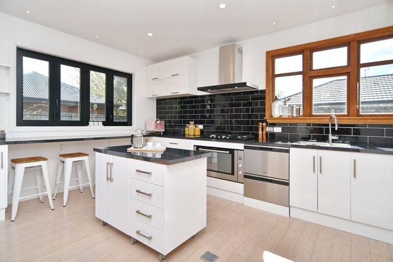 Photo of property in 135 Mcfaddens Road, St Albans, Christchurch, 8052