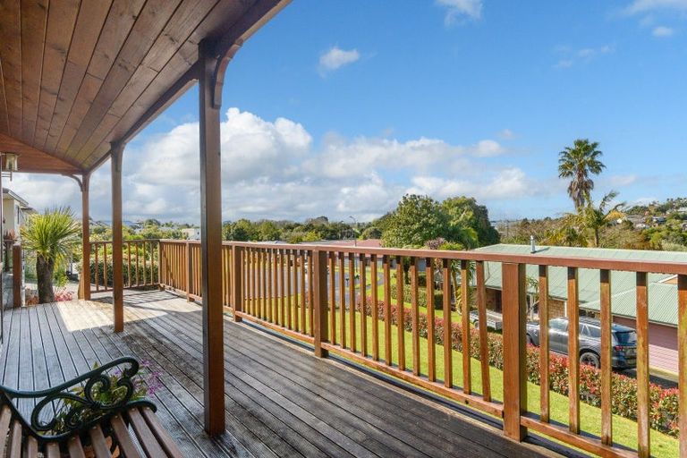 Photo of property in 38 Waipuna Grove, Welcome Bay, Tauranga, 3112