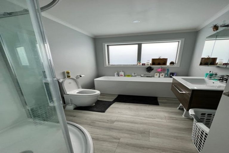 Photo of property in 3 Taiko Place, Kenepuru, Porirua, 5022