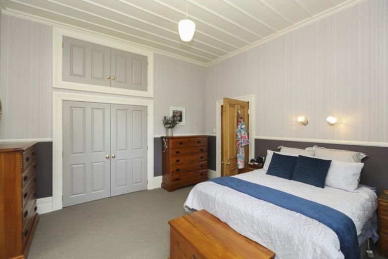 Photo of property in 162a Mangorei Road, Merrilands, New Plymouth, 4312