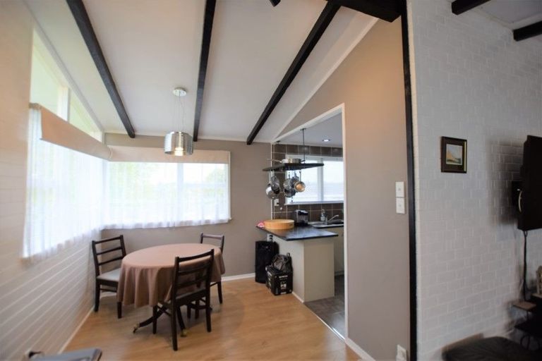 Photo of property in 31 Harmel Road, Glendene, Auckland, 0602