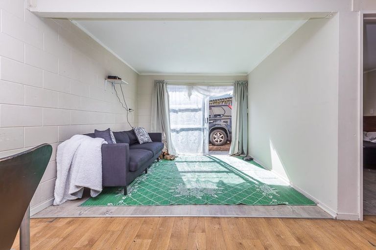 Photo of property in 2/29 Earlsworth Road, Mangere East, Auckland, 2024