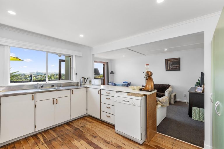 Photo of property in 14 Main Road, Raglan, 3225