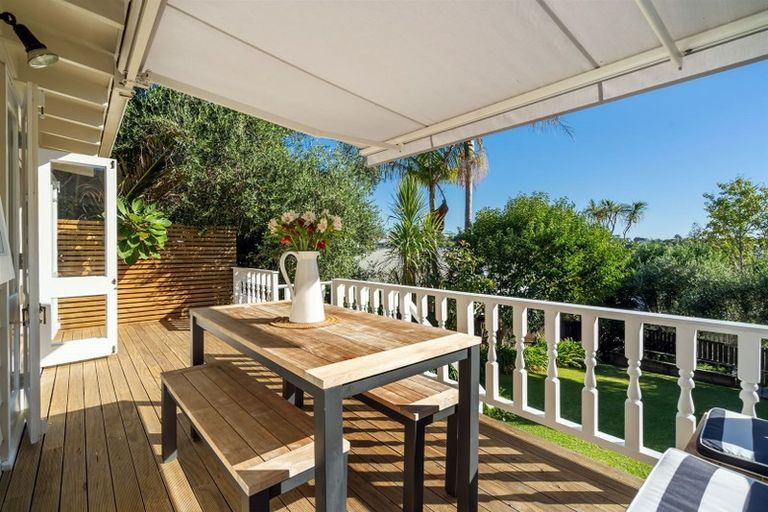 Photo of property in 7 Rodney Road, Northcote Point, Auckland, 0627