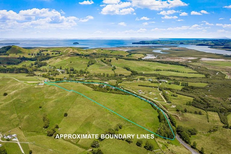 Photo of property in 4186 Kaipara Coast Highway, Tauhoa, Warkworth, 0984