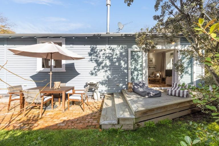 Photo of property in 101 Milton Road, Bluff Hill, Napier, 4110