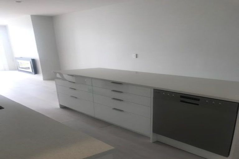 Photo of property in 8/83 Hinemoa Street, Birkenhead, Auckland, 0626