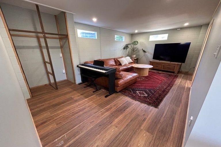 Photo of property in 1 Richardson Avenue, Pukekohe, 2120