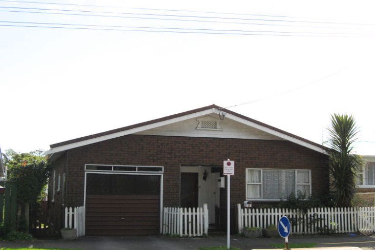 Photo of property in 39 Lemon Street, New Plymouth, 4310