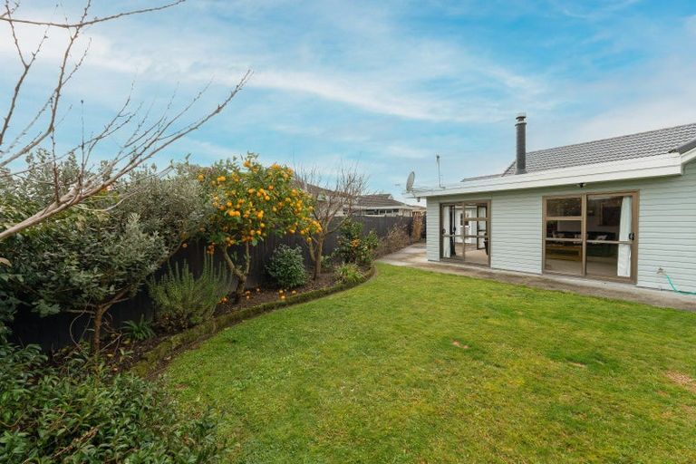 Photo of property in 18 Chippendale Crescent, Highbury, Palmerston North, 4412