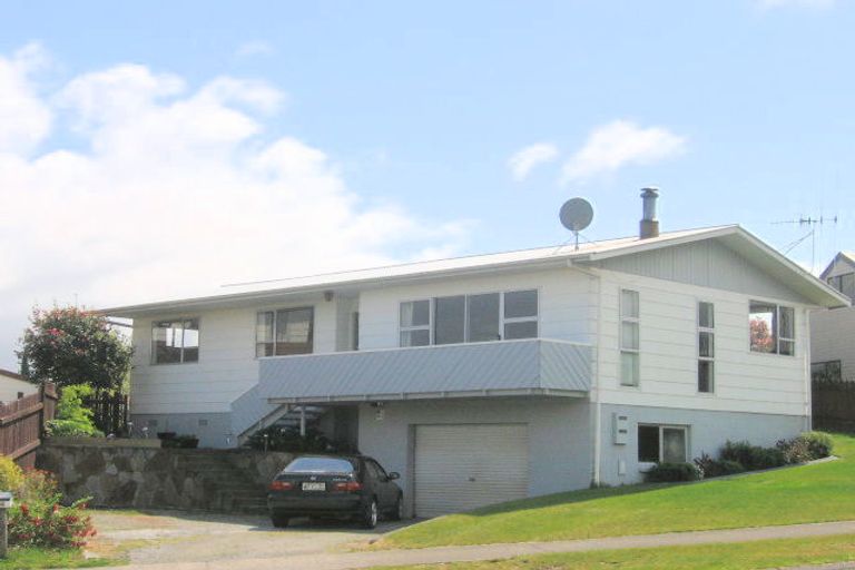 Photo of property in 64 Hyde Avenue, Richmond Heights, Taupo, 3330