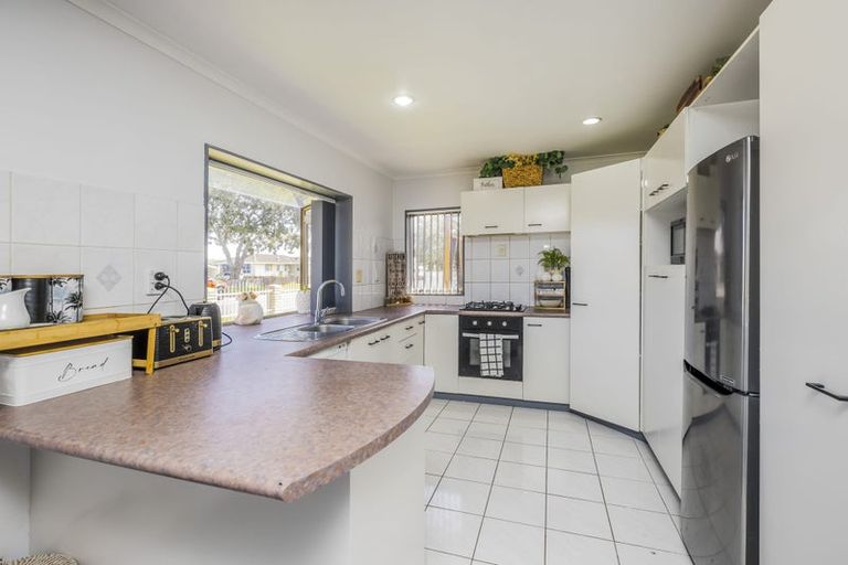 Photo of property in 64a Robertson Road, Favona, Auckland, 2024