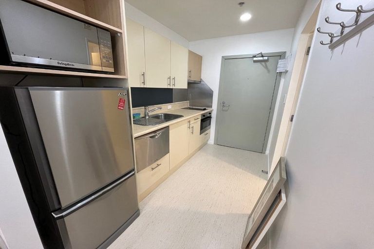 Photo of property in Gilmer Terrace Car Park, 412/9 Gilmer Terrace, Wellington Central, Wellington, 6011