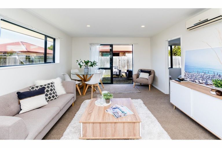 Photo of property in 5/295 Pages Road, Wainoni, Christchurch, 8061