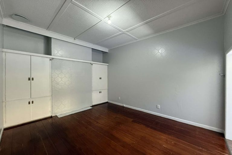 Photo of property in 61 Rolleston Street, Mount Cook, Wellington, 6021