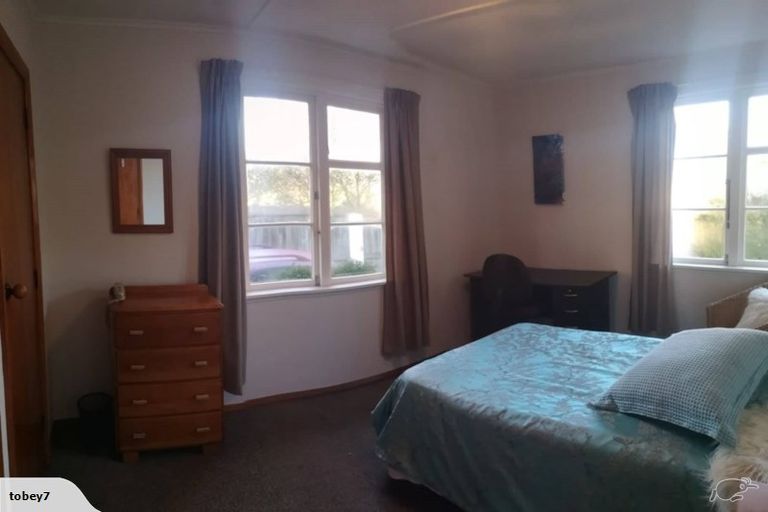 Photo of property in 2 Bateman Avenue, Bryndwr, Christchurch, 8053