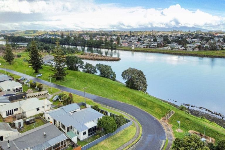 Photo of property in 2a Atkinson Street, Waitara, 4320