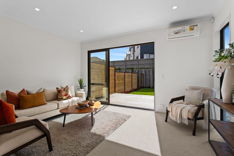 Photo of property in 15 Roundel Crescent, Whenuapai, Auckland, 0618