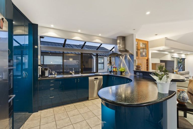 Photo of property in 14 The Parade, Bucklands Beach, Auckland, 2012