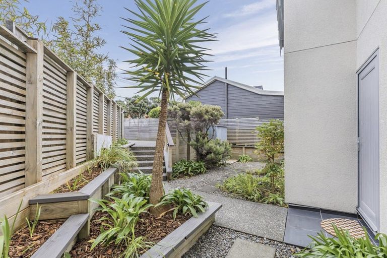 Photo of property in 41 Forres Street, Seatoun, Wellington, 6022