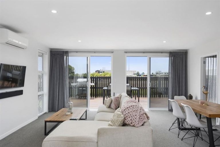 Photo of property in 12 Marion Crescent, Papamoa Beach, Papamoa, 3118