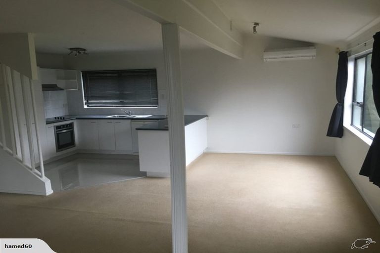 Photo of property in 8 Claret Place, Henderson, Auckland, 0612