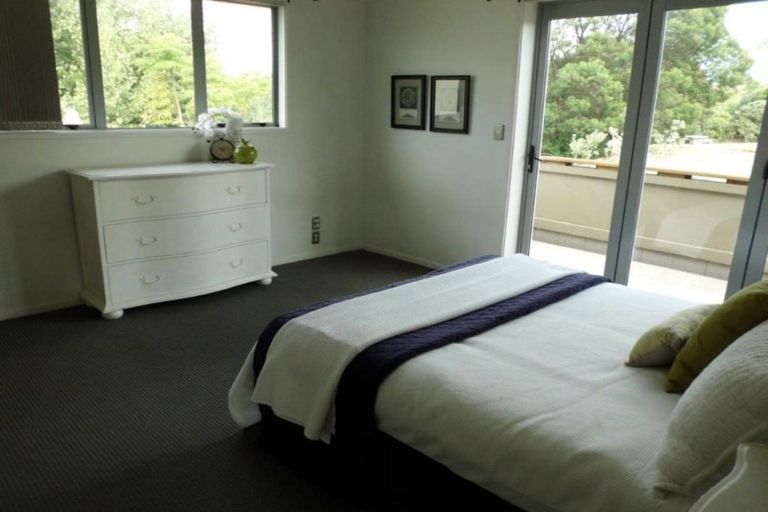 Photo of property in 7b Clearwater Cove, West Harbour, Auckland, 0618