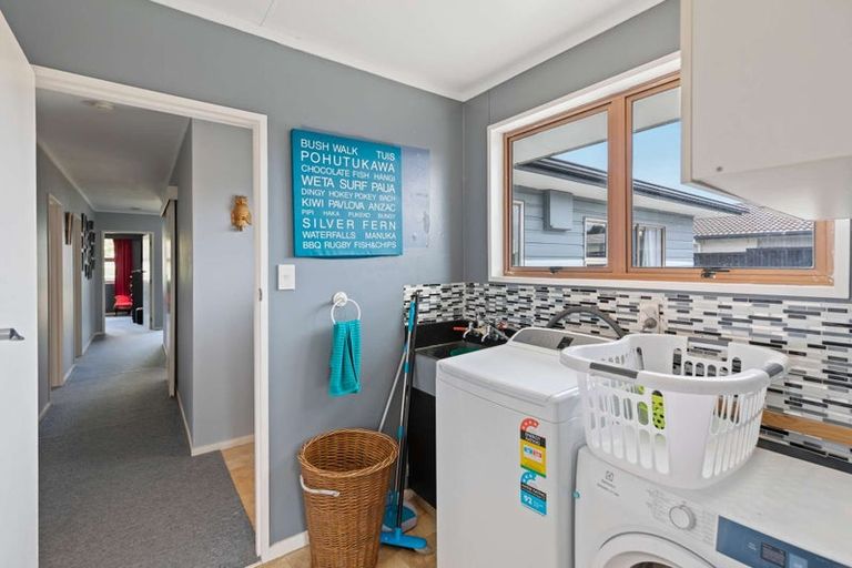 Photo of property in 30 John F Kennedy Drive, Milson, Palmerston North, 4414