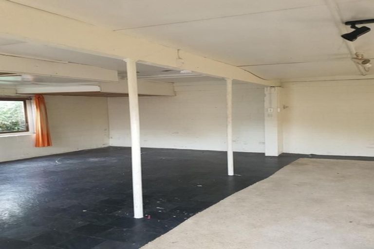 Photo of property in 21 Merchant Avenue, Te Atatu South, Auckland, 0610