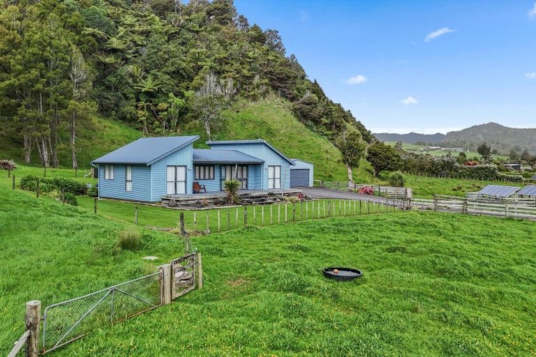 Photo of property in 139 Te Mahoe Road, Mokau, 4376